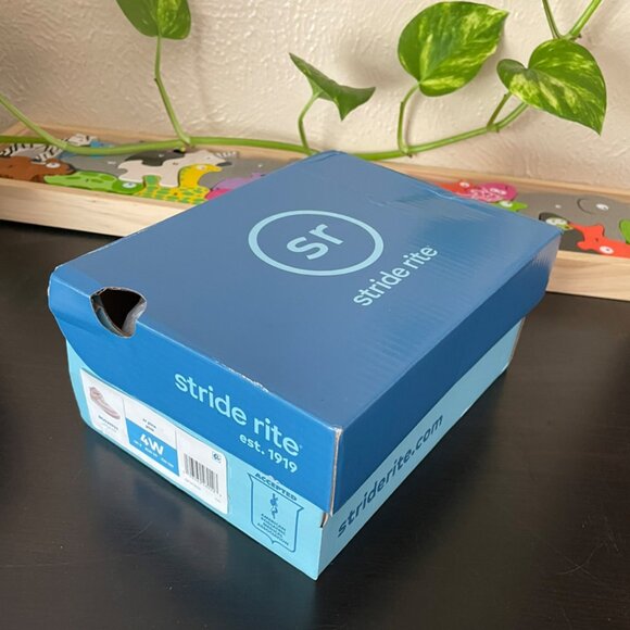 Stride Rite Pine Sneaker Boot - Little Kid 4W - NWT - Picture 9 of 9